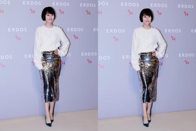 袁泉终于开窍，穿A字裙配尖头鞋，瞬间从41岁嫩回21岁！