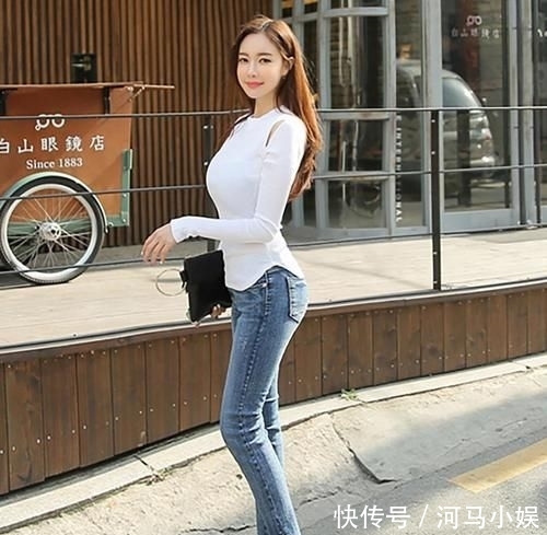 『服饰』有时候就是因为一条平凡的牛仔裤,才更能彰显我们的身材