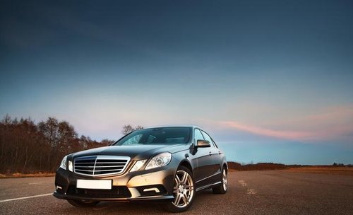 新炫富方式，我在香港有个车位，香港车位到底有多贵？