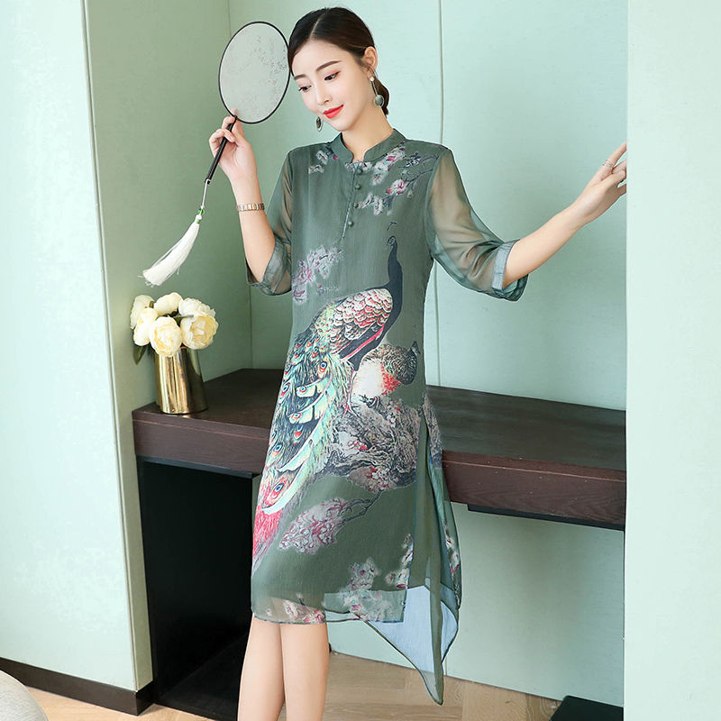 延禧攻略太火了，这些复古宫廷风连衣裙，慵懒迷人，确实显贵气