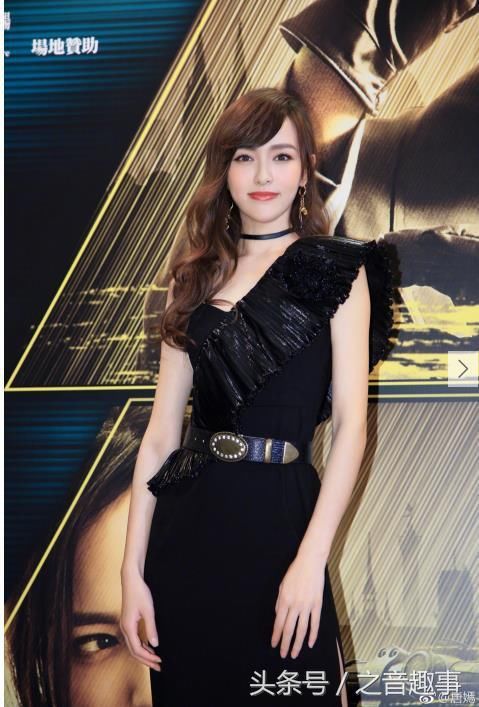 唐嫣，颜值身高衣品大长腿她都有，看这几张就知道为什么吸引人呢