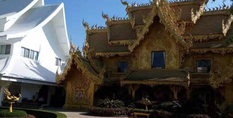 泰国一厕所用“黄金”打造,想如厕得先拖鞋,曾限制中国游客进入