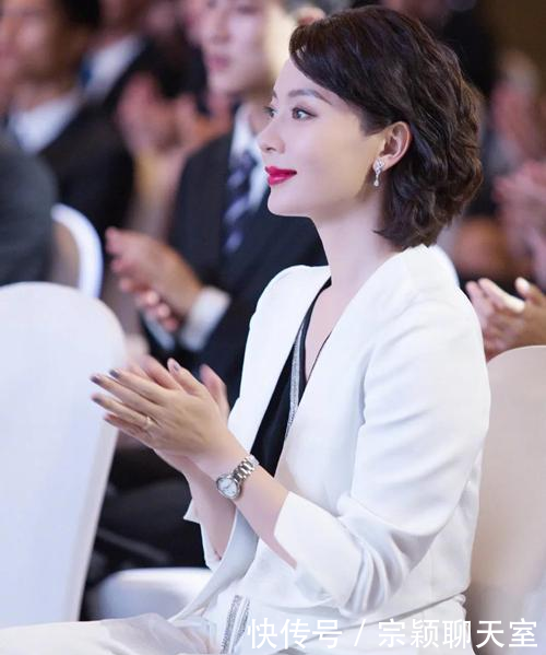  职场精英：今年春季，我不允许你还没有一件可盐可甜的西装外套！