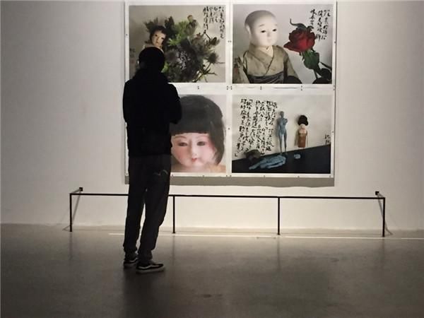 作品展@“不太一样”的花世界,荒木经惟·花幽摄影作品展开幕