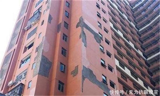 曾经风靡一时的外墙瓷砖，为何却跌下了神坛，不再受农村人欢迎！