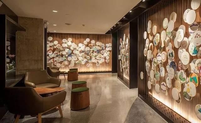 星巴克爆改百年老建筑,将闲置“废楼”改出王炸!网友:别卖咖啡