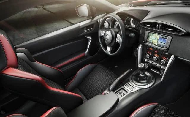  『高尔夫GTI』大家声称要长期保存手动挡车型，情结党表达感激不尽