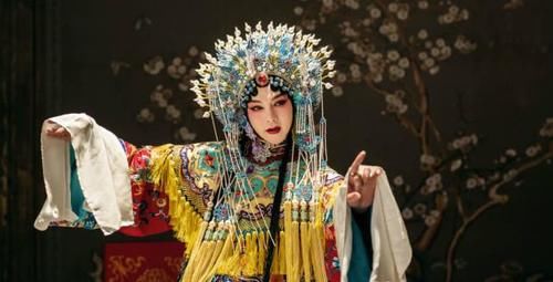【清纯】尹正女装绝了！性感妩媚清纯唯美均可扮演，女粉丝：我不配做女生
