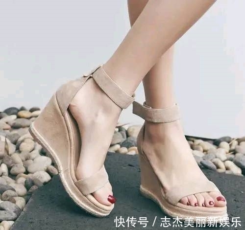 纤细|纤细跟和方跟的高跟鞋,你更喜欢哪个