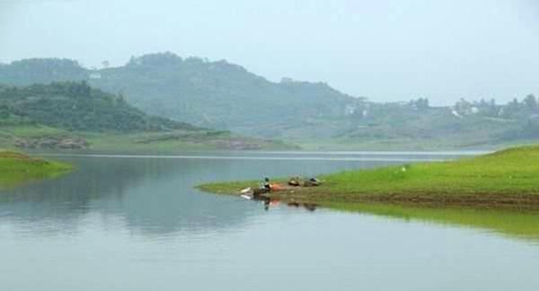  『技巧』4月发文：野钓中钓点选择技巧：从4个方向入手