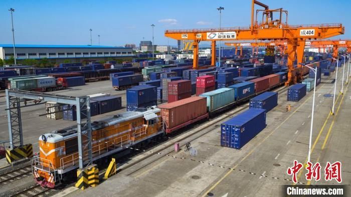  「事业性收费」新年起一批新规将实施，这些钱以后可以省下了！