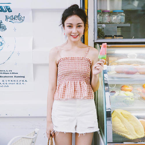 外穿吊带小背心，性感出街，凉爽一夏！