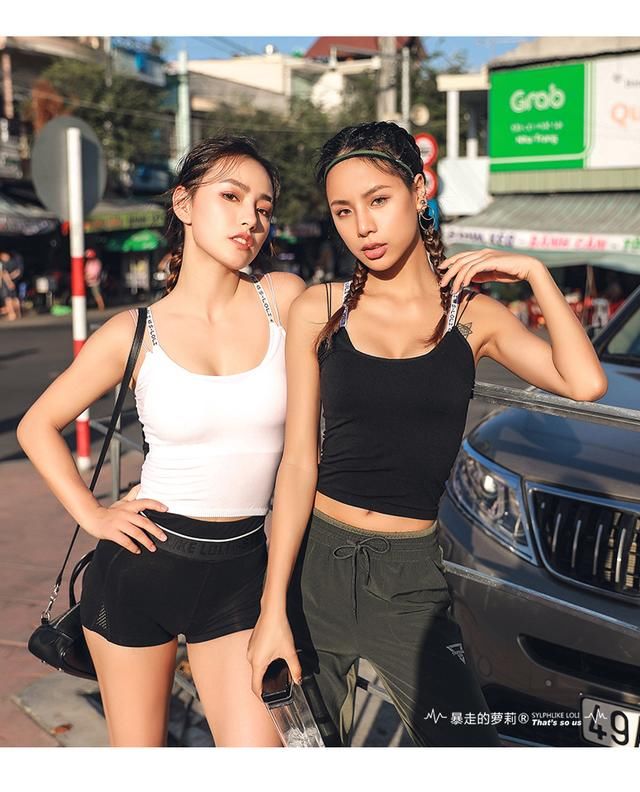 Baby大秀身材，运动潮搭竟靠它?