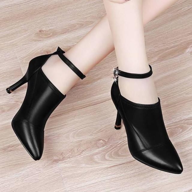 高跟鞋让你凸显优雅范，打造优雅曼妙身姿