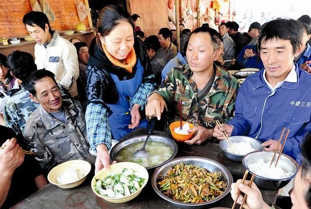  安享晚年|专家不解，农村户口50后60多岁了咋不安享晚年，还出去
