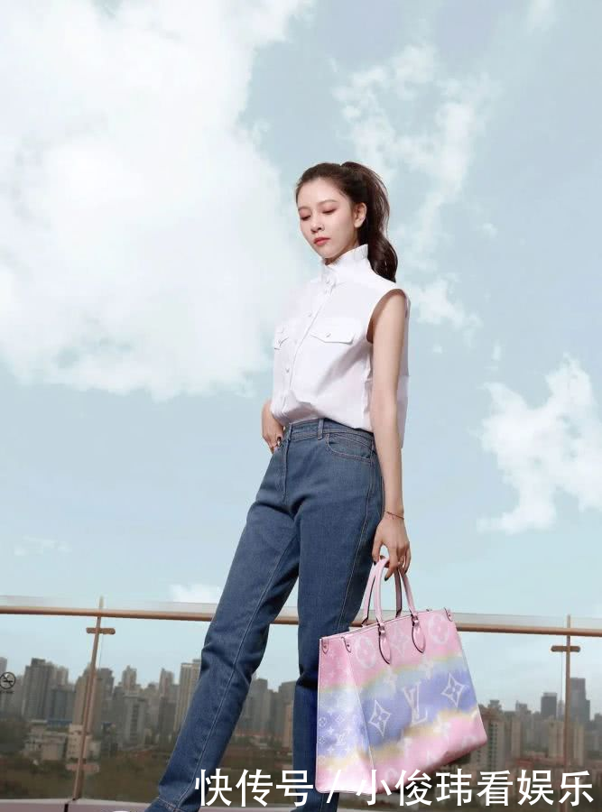  「绝美」LV又出绝美新款！渐变扎染运动鞋带你云度假！