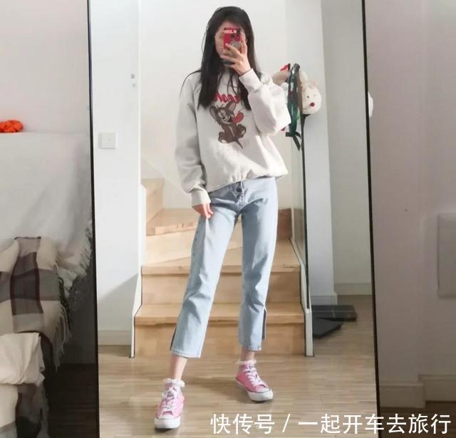  【春天】春天穿卫衣别配小黑裤了，今年最流行这5种“新穿法”，好看炸！