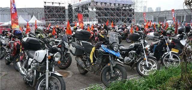 中国唯一人口破3千万的城市，遍地摩托，被称为摩托车之都