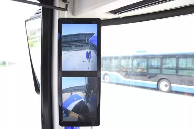 董小姐知道吗 “高铁级”银隆公交车在石家庄闪现！