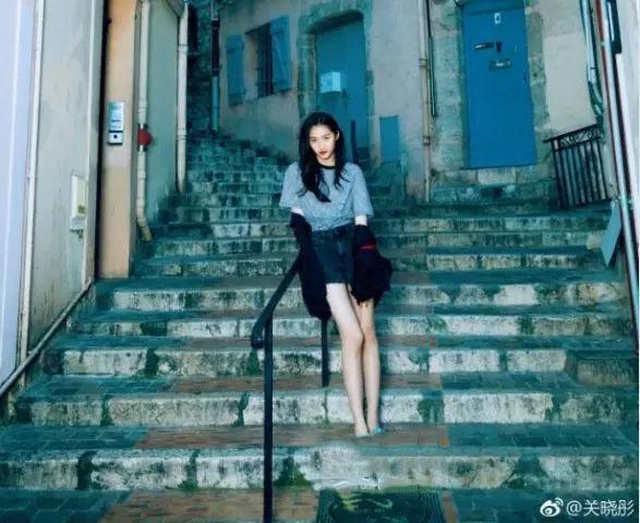 同样是国民闺女，关晓彤和杨紫4次撞衫，差别可不是一般大！