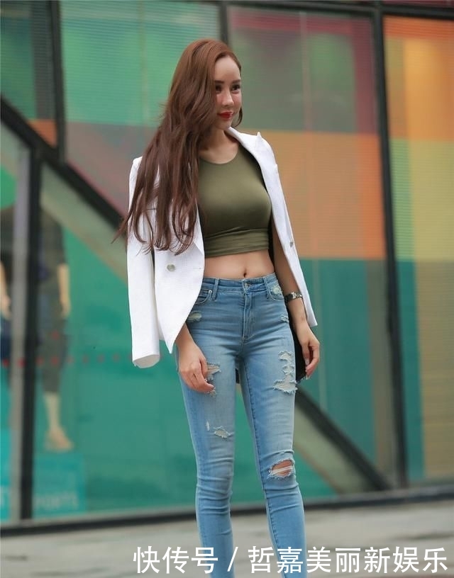  [西服搭配]美好3月怎么穿？一件小西服塑造百变造型，轻松穿出时髦范