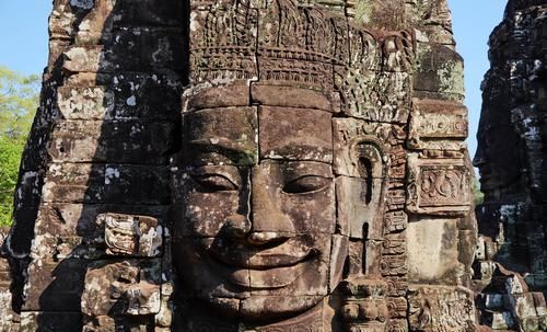 柬埔寨最神秘的寺庙，因这里的佛像面带微笑，成为吴哥窟旅游标志
