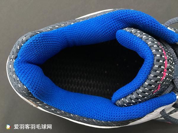 不止稳定更要舒适！胜利P8510球鞋测评