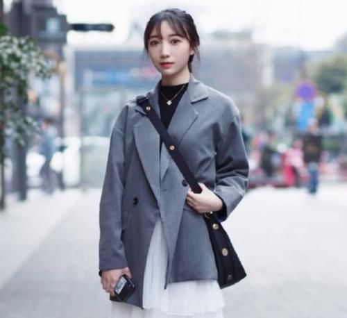  『位小姐姐』身材与脸蛋完全协调，比明星还出色，时尚女神是怎样的存在？