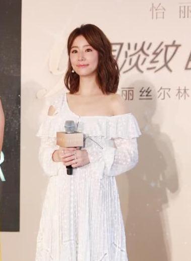 林心如撞衫前“天王嫂”乐基儿，一个穿出高级感，一个却像地摊货