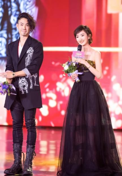 舞林大会救了毛晓彤，在这里看到了她的闪光点！