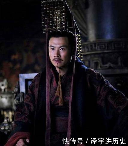  「三国」此人本是三国相士，预言曹丕高寿八十，后者40岁病逝前称赞真准
