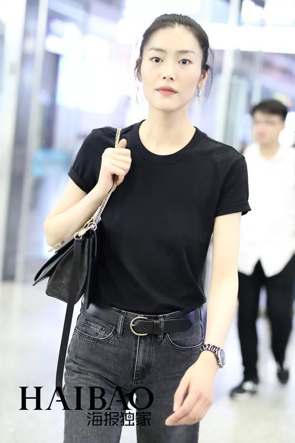 朱亚文女儿这么可爱!关晓彤鹿晗都见过家长了?【海报街拍】