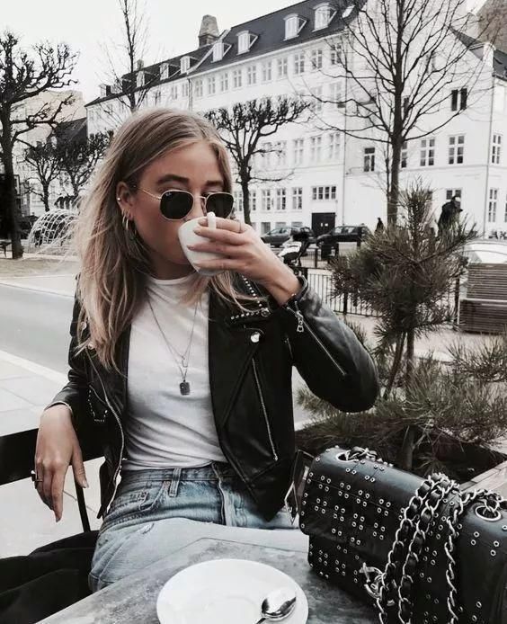 洗头时放2粒这个，头发乌黑不出油，再也不用去洗发店!