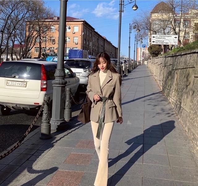 『感觉』今春做个温柔小仙女,试试西装+平底鞋,高级十足女人味