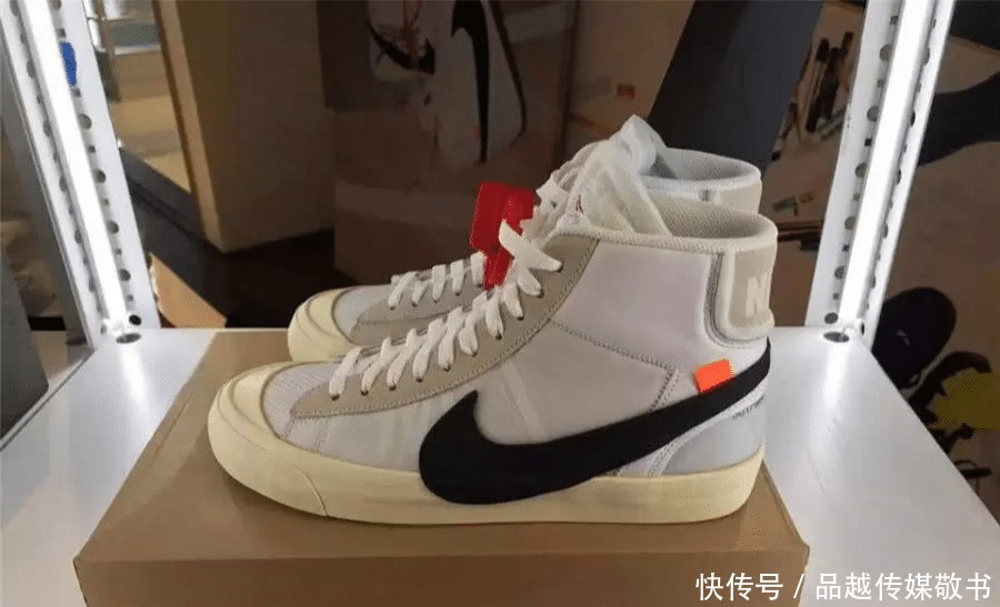 穿着|穿着“阿迪”的球鞋,去“耐克”专卖店买鞋,导购员会怎么看待?