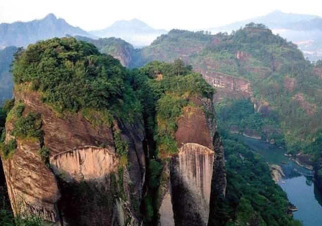 亚洲最大的石头,千年至今不起名字,如今成了中国5A级景区!