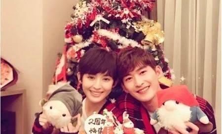 娜扎张翰送花篮疑复合,昔日爱侣分手仍然同住