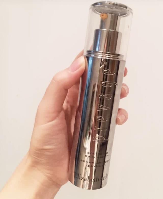  『暗黄』美白补水精华液测评：这些精华液，一涂告别暗黄干皮!小仙女必备!