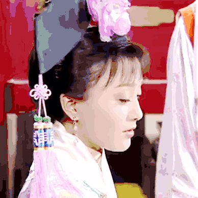 秦岚15年前被喷绿茶婊，如今“白月光”霸气回应整容谣言再度翻红