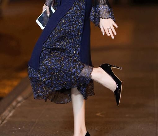 有一种连衣裙叫“假两件”，漂亮特时髦！推荐25-48岁女人穿