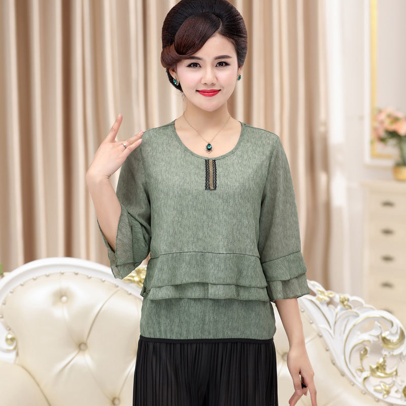 若你是60后女人，学学下图这样穿，才知道什么才是女人味