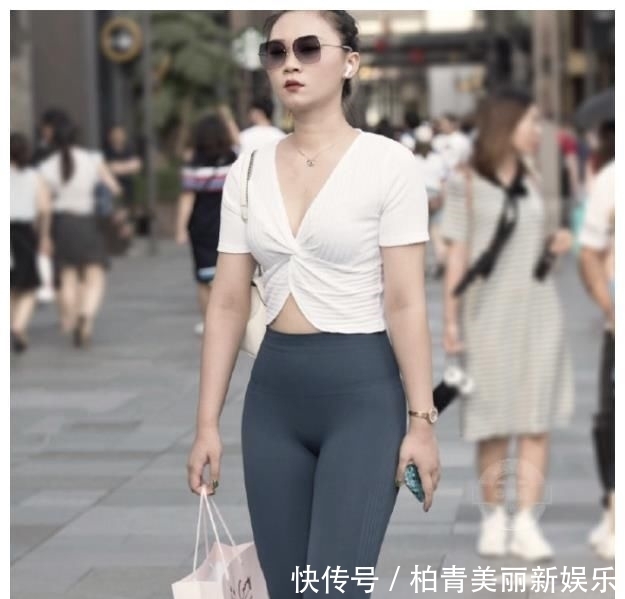 搭配风格|打底裤舒适有型不紧绷,塑造独特的女性曲线