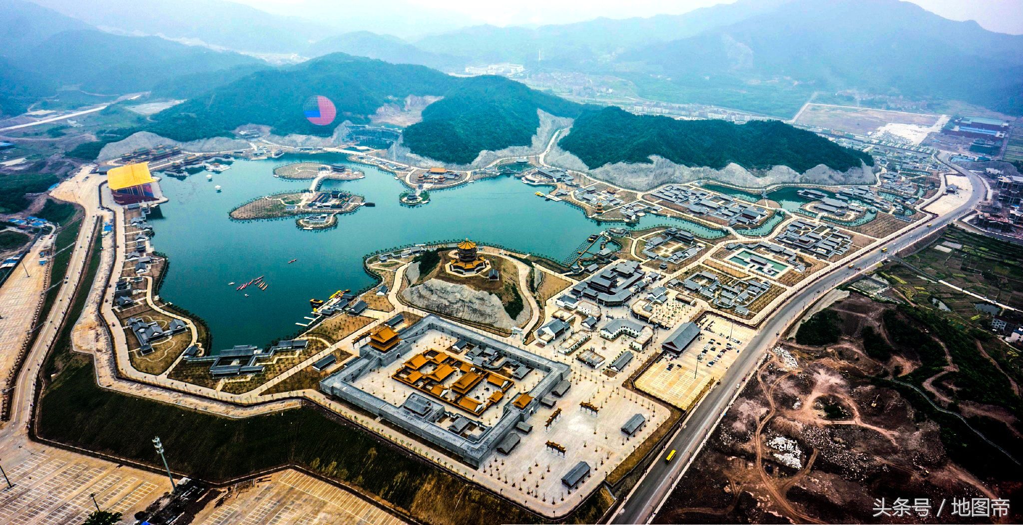 航拍横店圆明新园，历时7年耗300亿复建圆明园80%多建筑景观