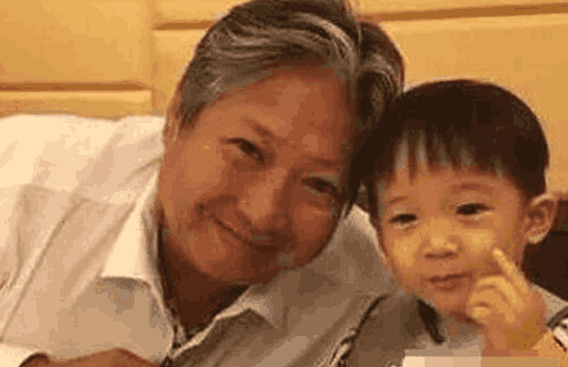 范冰冰含泪公开范丞丞身世之谜, 王思聪再放实锤求证洪金宝