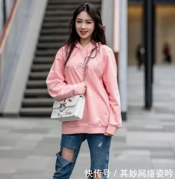 紧握@街拍穿搭:不属于我的东西,紧握在手里,只会弄痛自己!