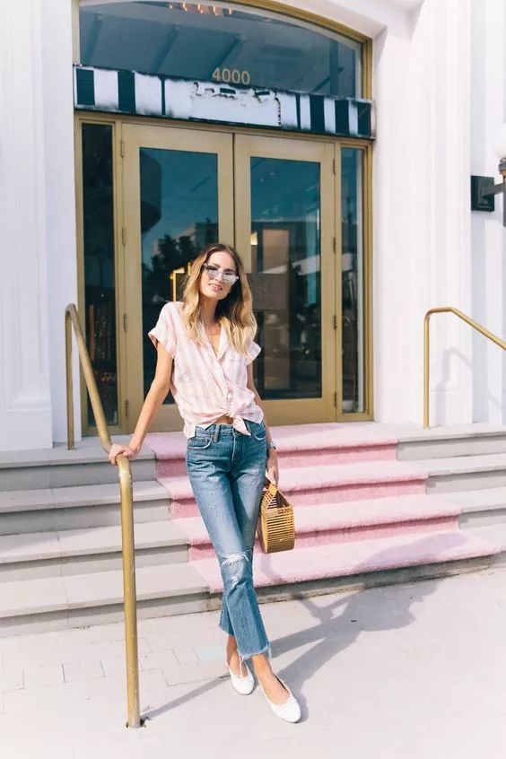 今年夏天巴黎女人都在这样穿，精致又浪漫