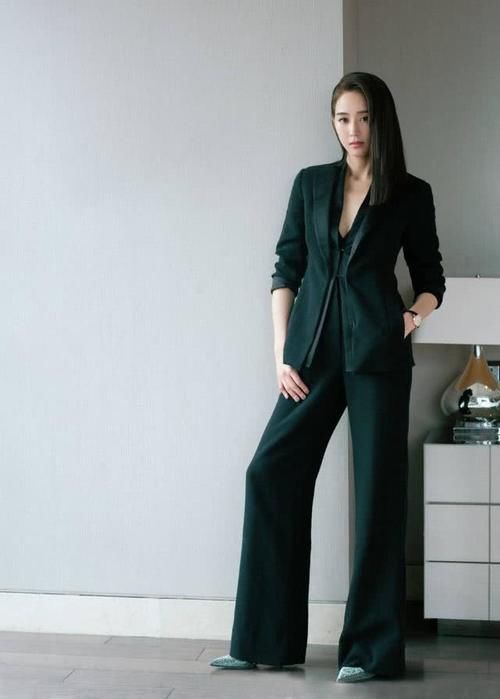  『气质』发型换错老10岁，张钧甯剪短发还染个色，不仅气质全无还特别显老