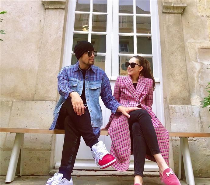 昆凌和周杰伦一家照片