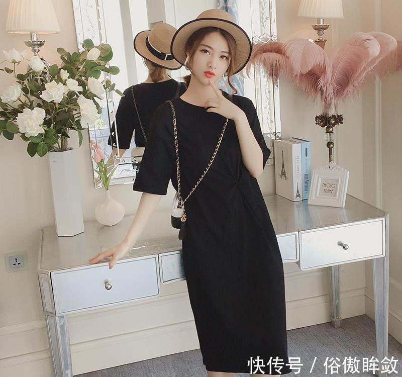 设计:简约显高级感的港风连衣裙,这样穿百搭又有气质!