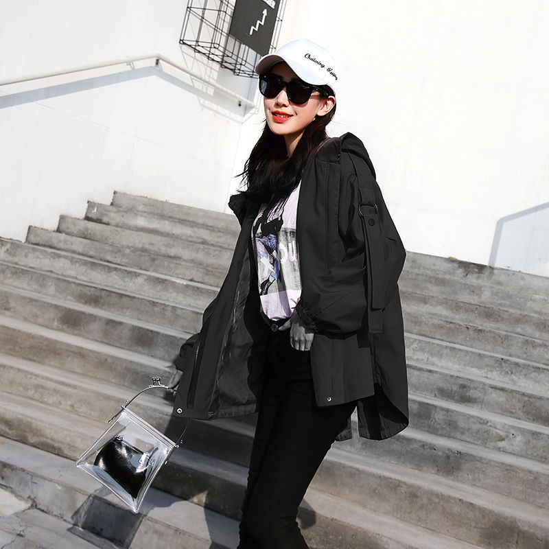 难怪我姨把防晒衣扔了!今秋新出的风衣+小脚裤太美了，一买5件